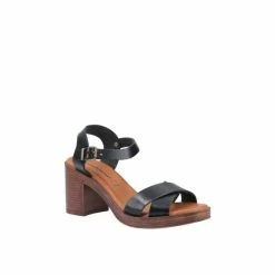 Hush Puppies &apos;Georgia&apos; Smooth Leather Sandals For Female